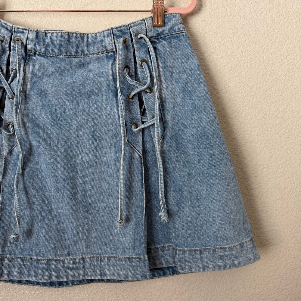 Free People Skirt Womens Size 6 Blue Denim Lace Up Mini Light Wash A-Line Cotton - Picture 5 of 9